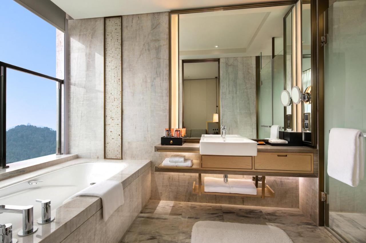 فندق Crowne Plaza Xiangxi فنغهوانغ المظهر الخارجي الصورة